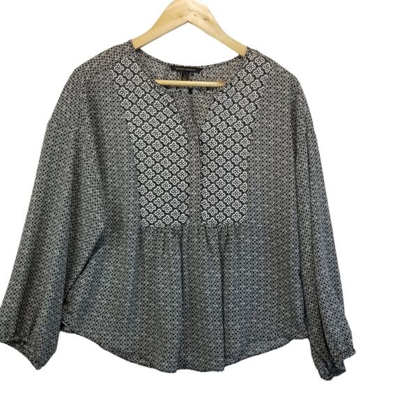 Banana Republic Blouse Small Split V Neck Button Popover Baby Doll - Picture 9 of 9